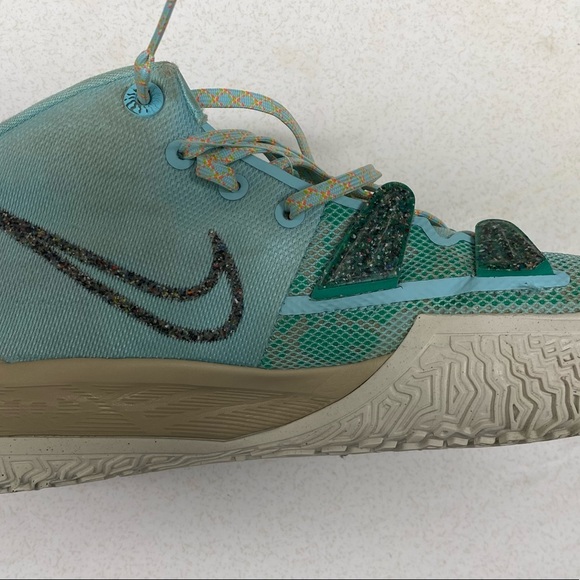 Kyrie 7 copa size 12 - Picture 3 of 4